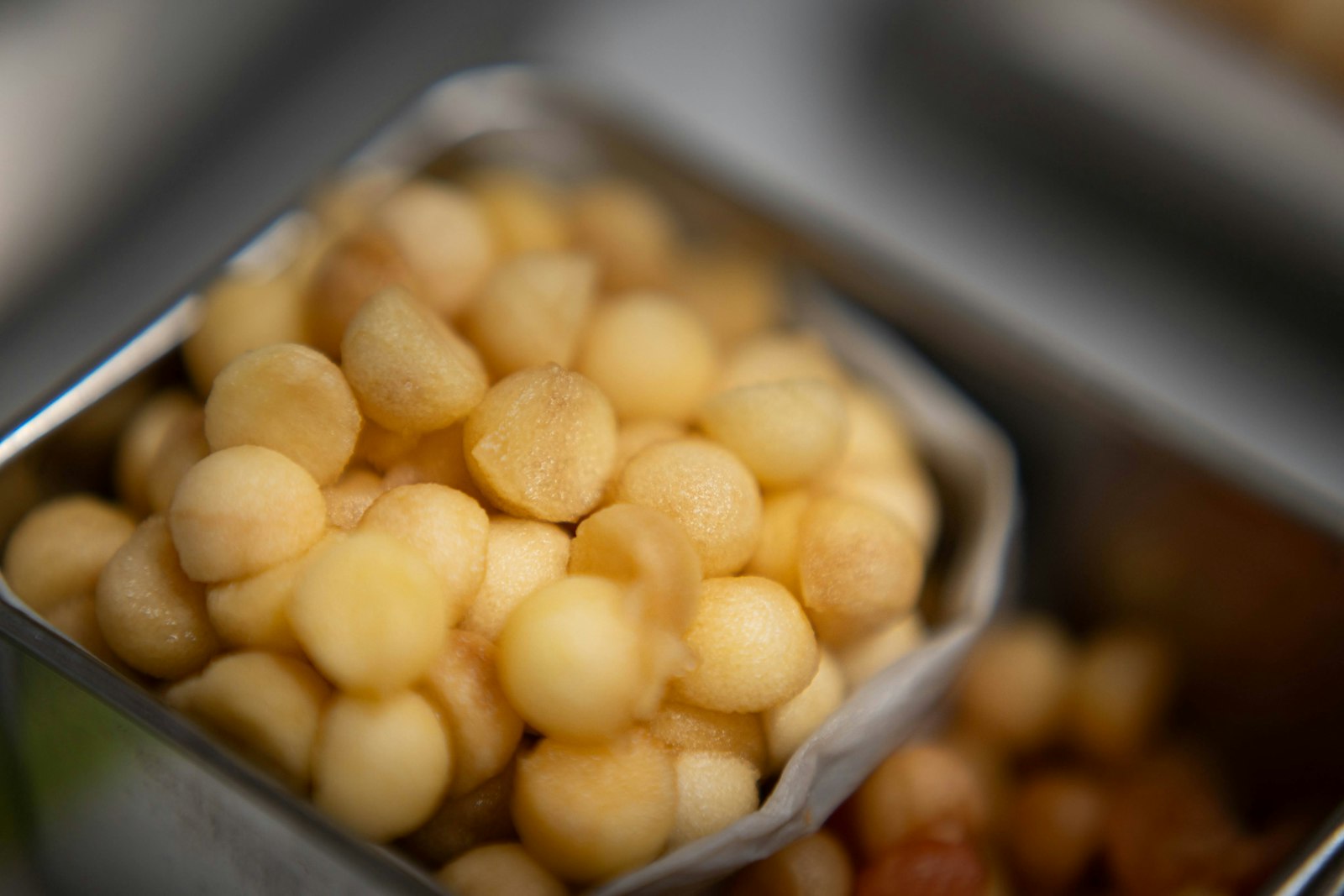 Raw Macadamia Nut Half Kernel